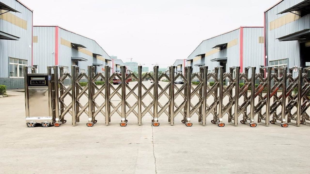 Retractable Gate - Ram Krishan Industries